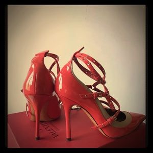Authentic Valentino pumps size 39.5